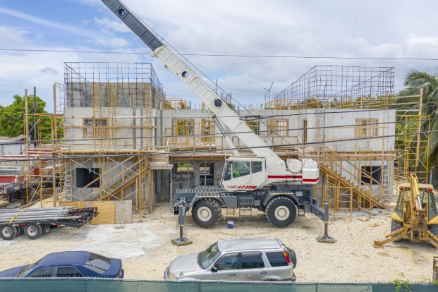 DOWNTOWN REACH BEGINS